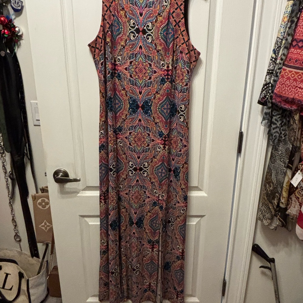 London Times Multi-Color Scoop Neck Maxi Dress